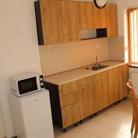 за гости диневи Kalofer